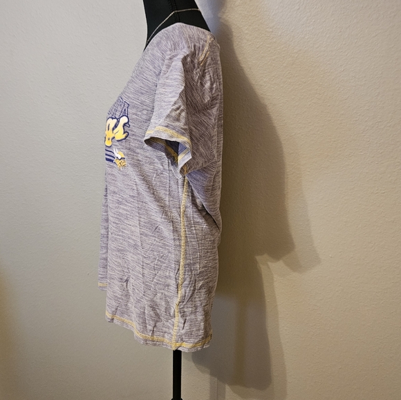 Minnesota Vikings Women's xl Purple V-Neck T-Shirt - Picture 5 of 6